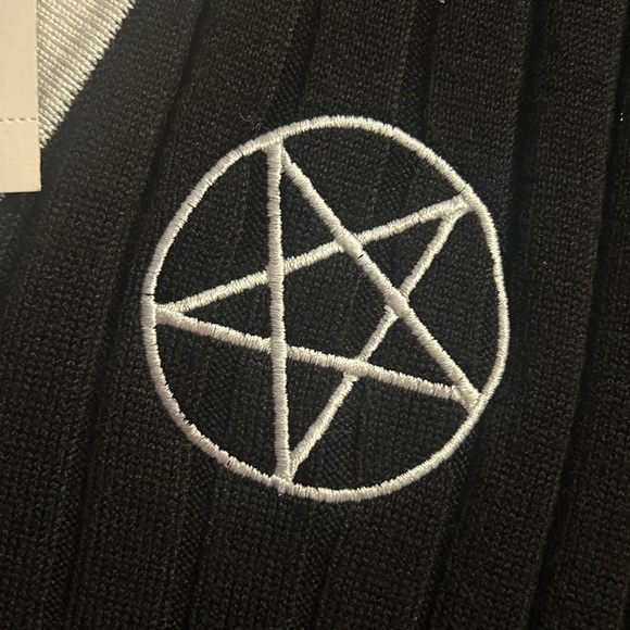 Wednesday Inspired Collared Sweater - Picture 3 of 4